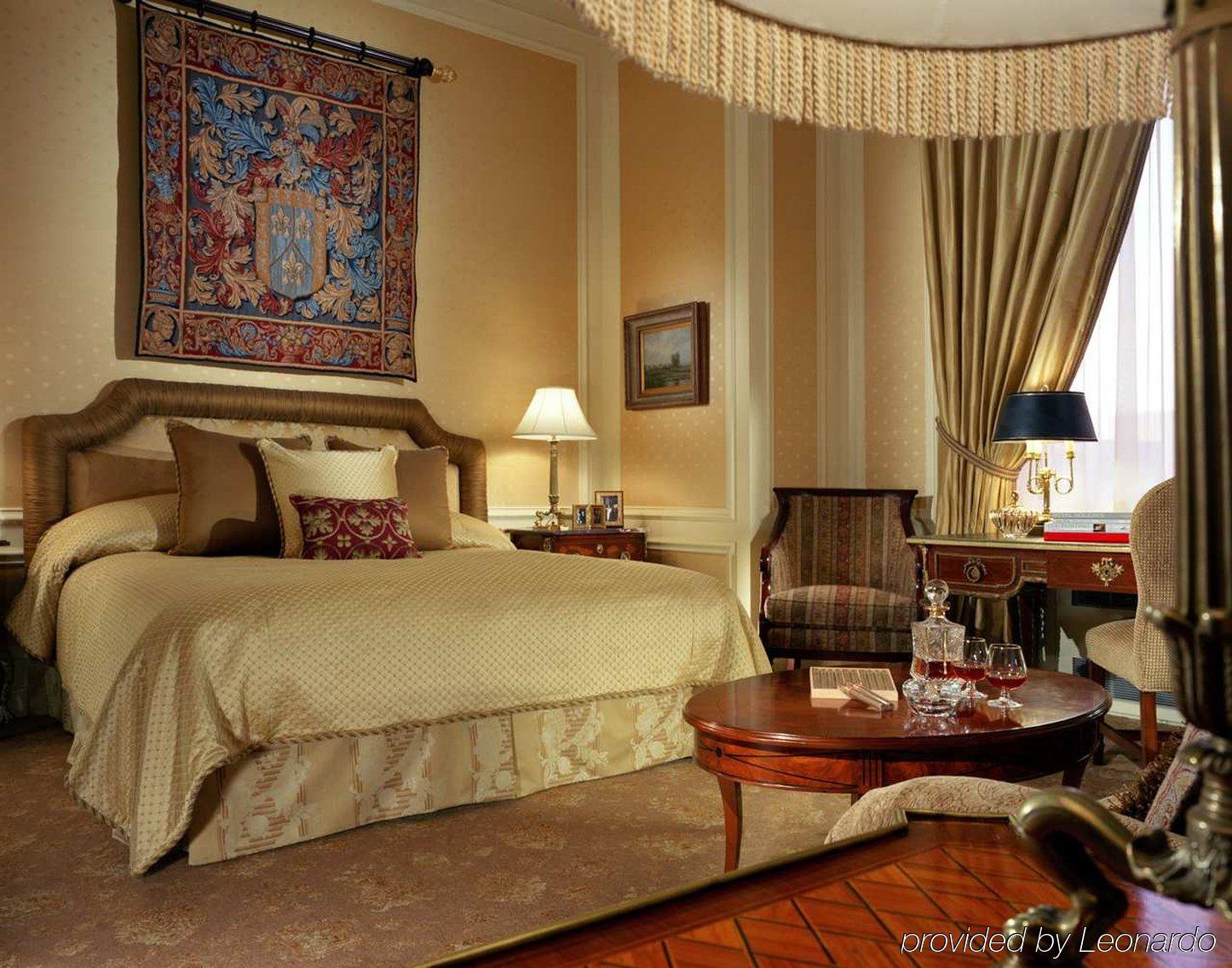 The Towers Of The Waldorf Astoria Hotell New York Rum bild
